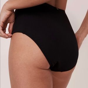 👙High waisted black bikini bottoms: